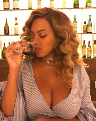 My N1 Bitch.Goddess Beyonce. Jerkoff &amp; Cum Material