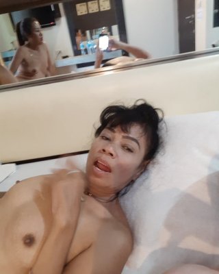 私たちの2020年8月のパーティーの写真
 #81246286