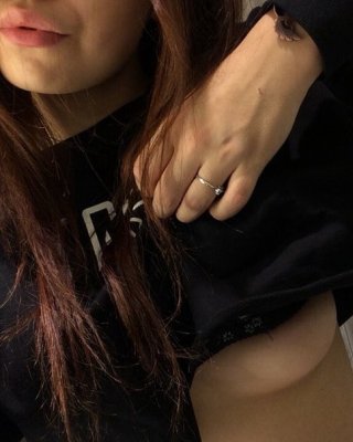 Amateur Brünette 30
 #106472621