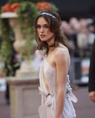 Keira Kinghtley - Goddess Dress