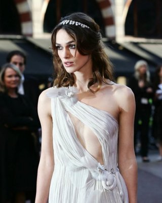 Keira Kinghtley - Goddess Dress