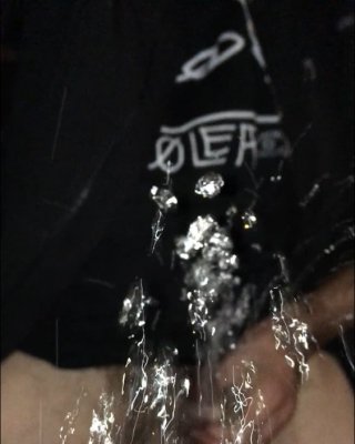 Prickelnde Piss-Bilder
 #105006419