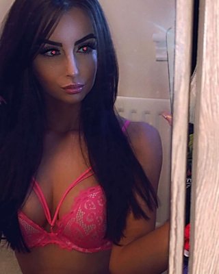 Insta babe 43
 #100481242