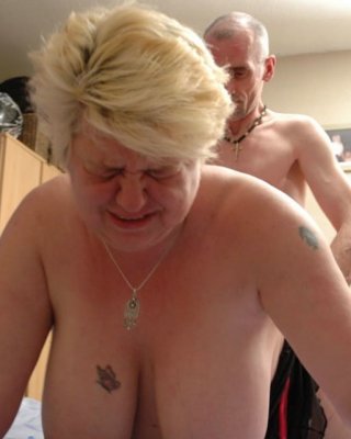 Galerie 27: Hausfrau sue
 #103062131