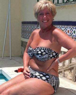 Fat Granny Pool - Grannies and matures at the pool Porn Pictures, XXX Photos, Sex Images  #3949035 - PICTOA