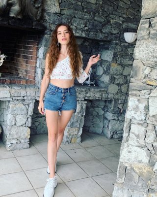 Ozge Gurel Sexy Turkish Actress Porno foto s XXX pics Sex  