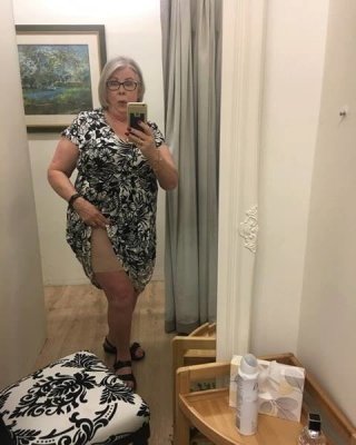 Bbw sexy Oma mit großen natürlichen Titten Bauch Schlampe Gilf Milf
 #94902734