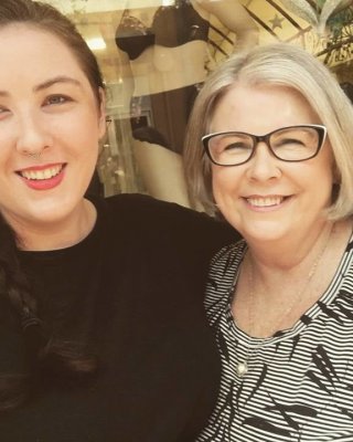 Bbw sexy Oma mit großen natürlichen Titten Bauch Schlampe Gilf Milf
 #94902741