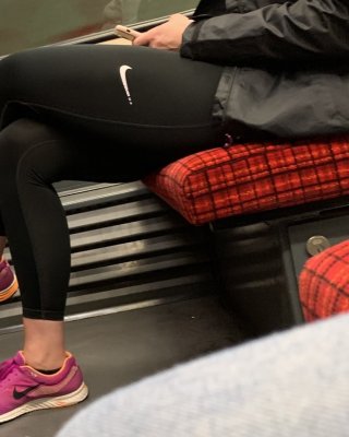 Mädchen Füsse
 #89237422