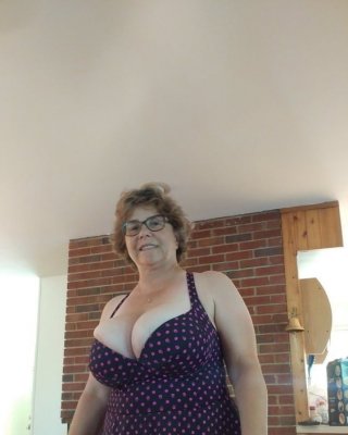 Older And Hot 286 (Busty Erotic Dressed)