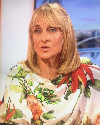 Stroking Nice And Hard For MILF Louise Minchin Mmm Fuck