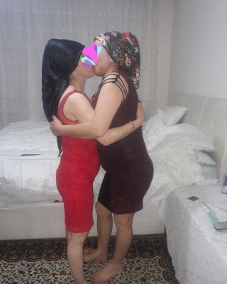 Turkish Mom MILF Lesbian