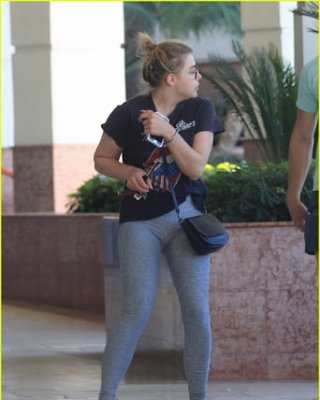 Chloe Grace Moretz Camel Toe