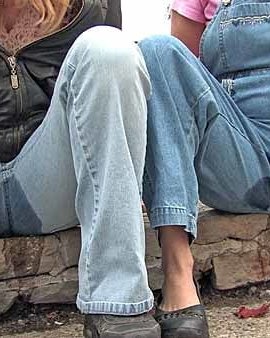 Denim nass machen
 #88899177