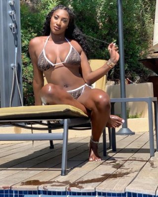 Aya nakamura slut la grosse pute
 #105113908