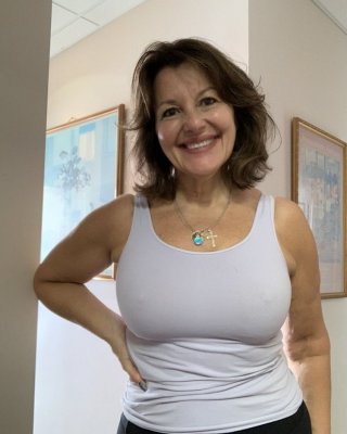 Gorgeous And Busty Mature Ladies 34