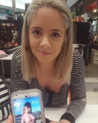En el teléfono
 #88532364