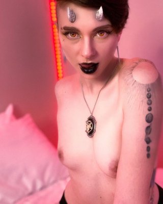 Birdiethedemon nackt #109525022