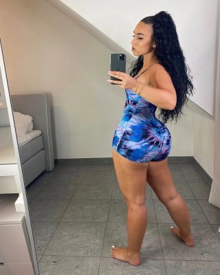 Curvy BBW Pawg Thot Big Tits Big Ass Sexy Women Curvy HOT