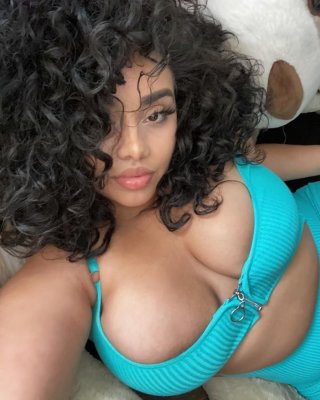 Curvy BBW Pawg Thot Big Tits Big Ass Sexy Women Curvy HOT