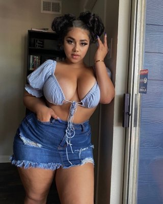 Curvy BBW Pawg Thot Big Tits Big Ass Sexy Women Curvy HOT