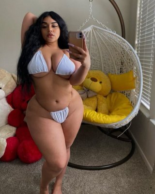 Curvy BBW Pawg Thot Big Tits Big Ass Sexy Women Curvy HOT