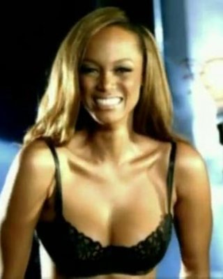 Tyra Banks - Victoria&#039;s Secret Commericial 2003