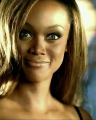 Tyra Banks - Victoria&#039;s Secret Commericial 2003