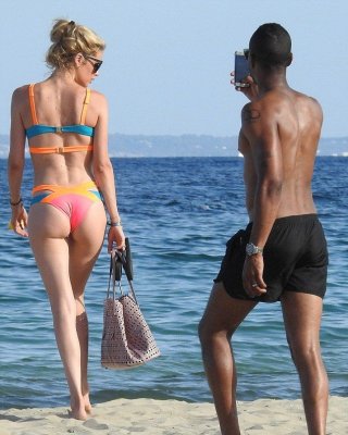 Doutzen kroes bilder am strand
 #79621298