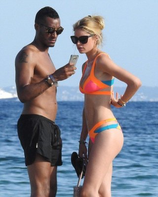 Doutzen kroes bilder am strand
 #79621303