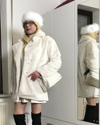 Zofe isabelle nr 228 sehr feminin bi devot augsburg
 #90312009