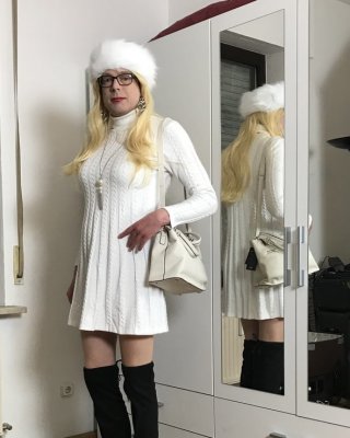 Zofe isabelle nr 228 sehr feminin bi devot augsburg
 #90312011
