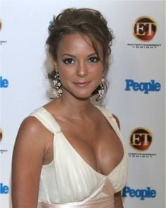 Eva larue
 #103644753