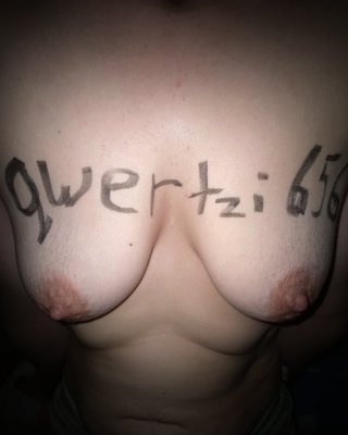 Tribut an qwertzi656
 #104289823