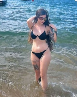 Diretora Muniz nude #109107535