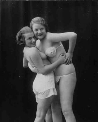 Ана мен ұлының жасырын камера порно онлайн: нақты кадрлар