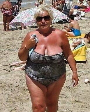 Fat Granny Beach Porn - BBW matures and grannies at the beach 507 Porn Pictures, XXX Photos, Sex  Images #3810210 - PICTOA