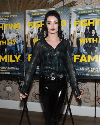 Weibliche Berühmtheit Stiefel & Leder - saraya bevis (aka paige)
 #96944137
