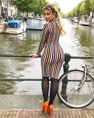 巨乳のオランダ人セレブがムラムラしています
 #82273693