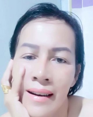 Ibu tetek besar
 #80482300
