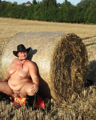 Anna Naked On Straw Bales ...