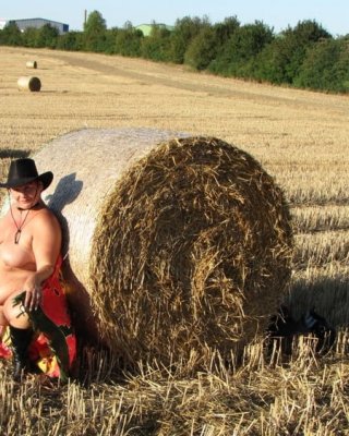 Anna Naked On Straw Bales ...