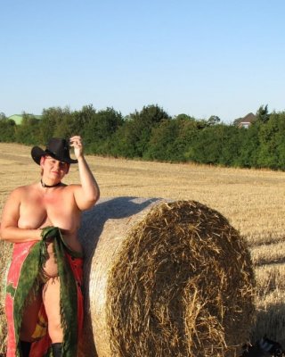 Anna Naked On Straw Bales ...