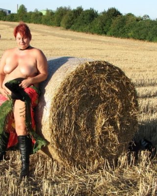 Anna Naked On Straw Bales ...