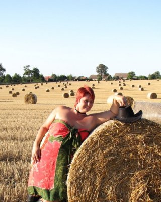 Anna Naked On Straw Bales ...