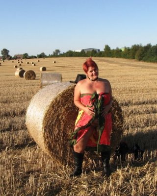 Anna Naked On Straw Bales ...