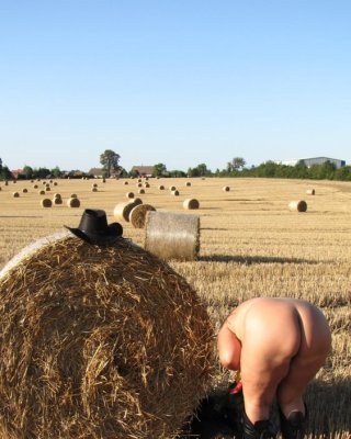 Anna Naked On Straw Bales ...