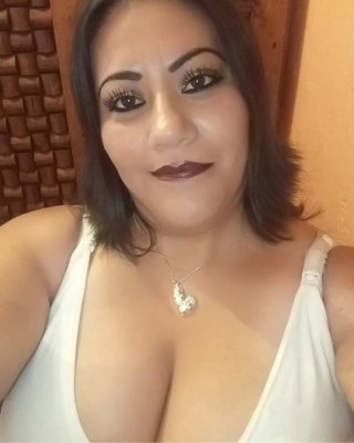 Schöne Milfs, die es lieben, von jungen Burschen angebetet zu werden
 #92484887