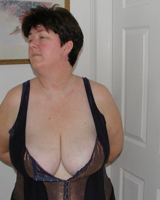 Gilf Milf Dressed To Suck Wank Mix