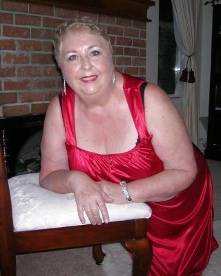 Gilf Milf Dressed To Suck Wank Mix